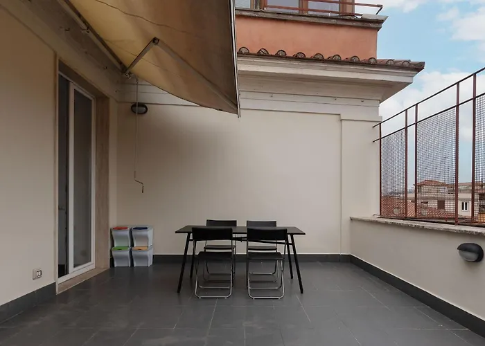 Guesthost - Trastevere Station Bright With Terrace * Rom