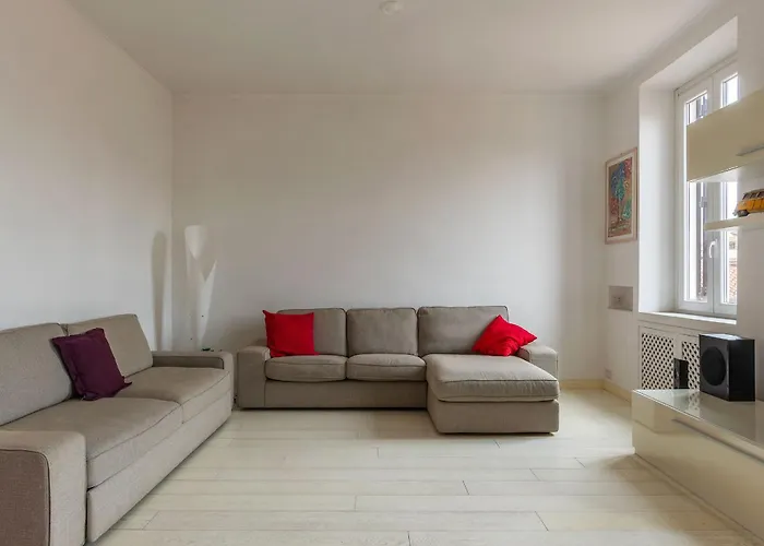 Apartment Guesthost - Trastevere Station Bright With Terrace Rom