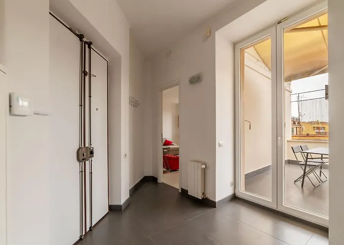 Apartment Guesthost - Trastevere Station Bright With Terrace *